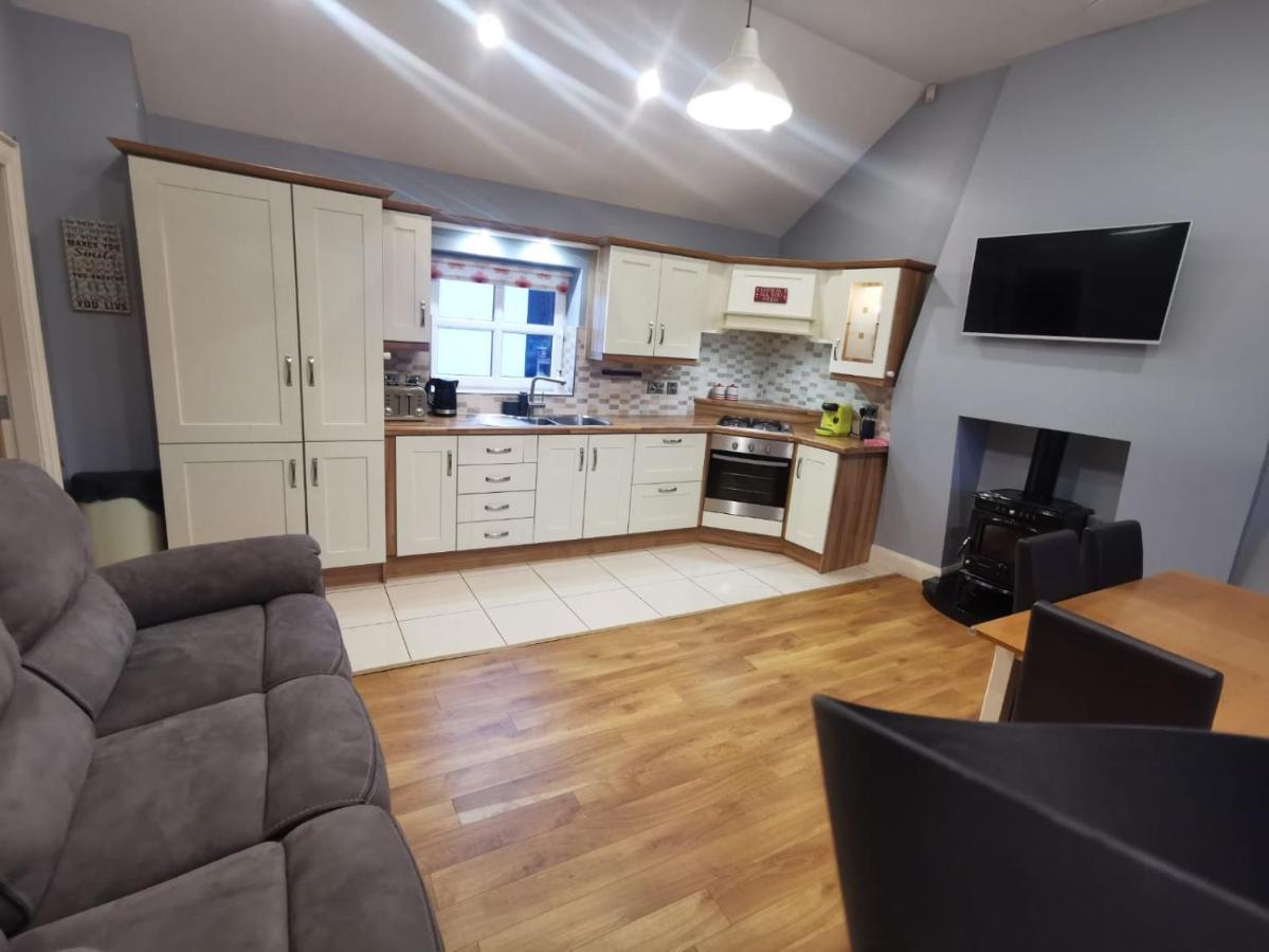 Cosy 1 Bedroom Cottage, Ideal Quiet Getaway. Holiday home Creeslough