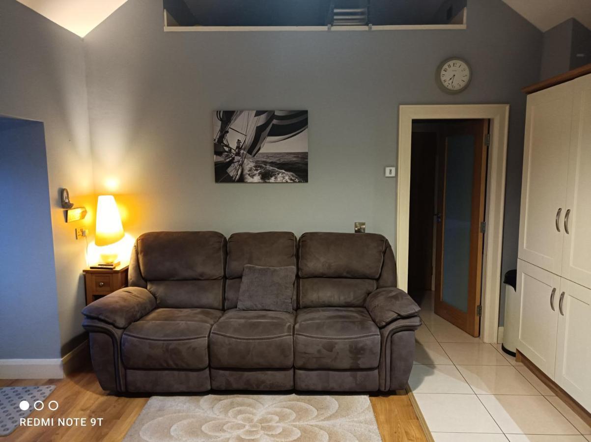 Cosy 1 Bedroom Cottage, Ideal Quiet Getaway. * Creeslough